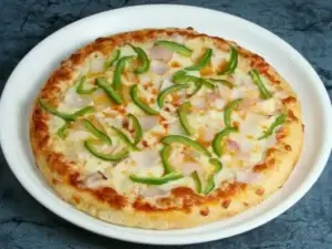 Cheese Capsicum Pizza